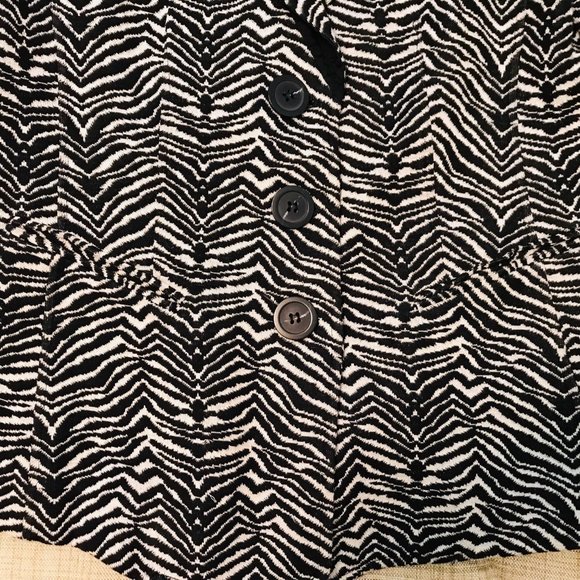 Armani Collezioni Jacket Size 8 - Picture 8 of 15